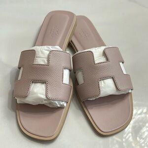 Brand new hermes rose porcelaine oran sandal with box and dust bags
